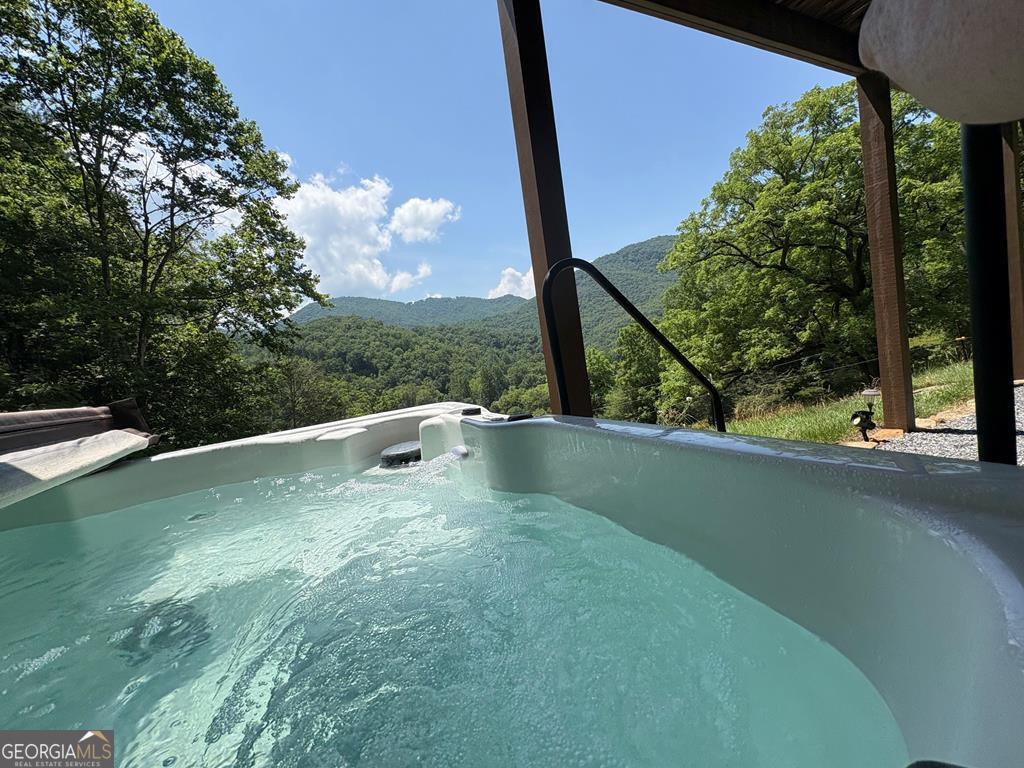 Cullowhee, North Carolina 28723, United States, 3 Bedrooms Bedrooms, ,3 BathroomsBathrooms,Residential,Active,189228