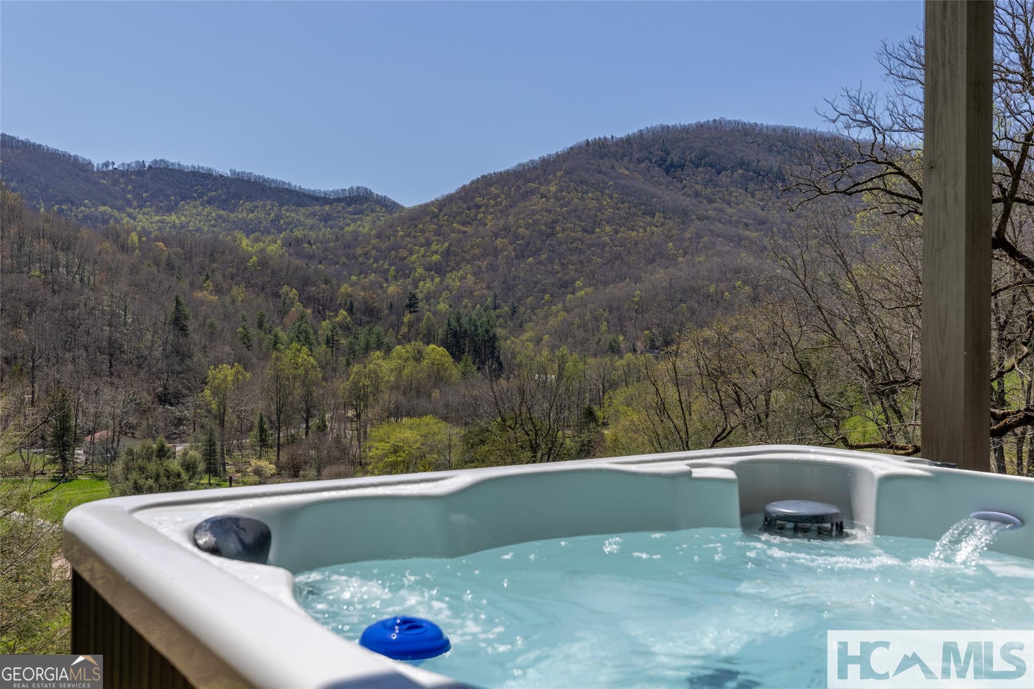 Cullowhee, North Carolina 28723, United States, 3 Bedrooms Bedrooms, ,3 BathroomsBathrooms,Residential,Active,189228