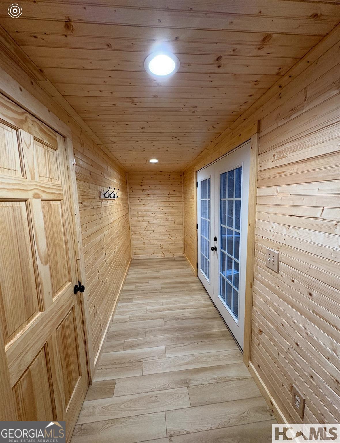 Cullowhee, North Carolina 28723, United States, 3 Bedrooms Bedrooms, ,3 BathroomsBathrooms,Residential,Active,189228