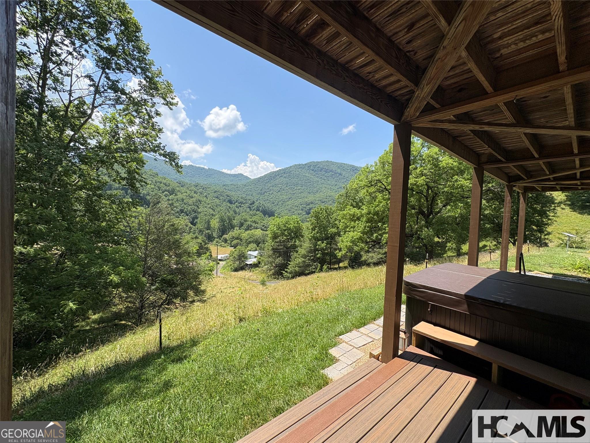 Cullowhee, North Carolina 28723, United States, 3 Bedrooms Bedrooms, ,3 BathroomsBathrooms,Residential,Active,189228