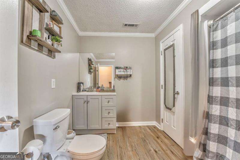 7 York DR NE