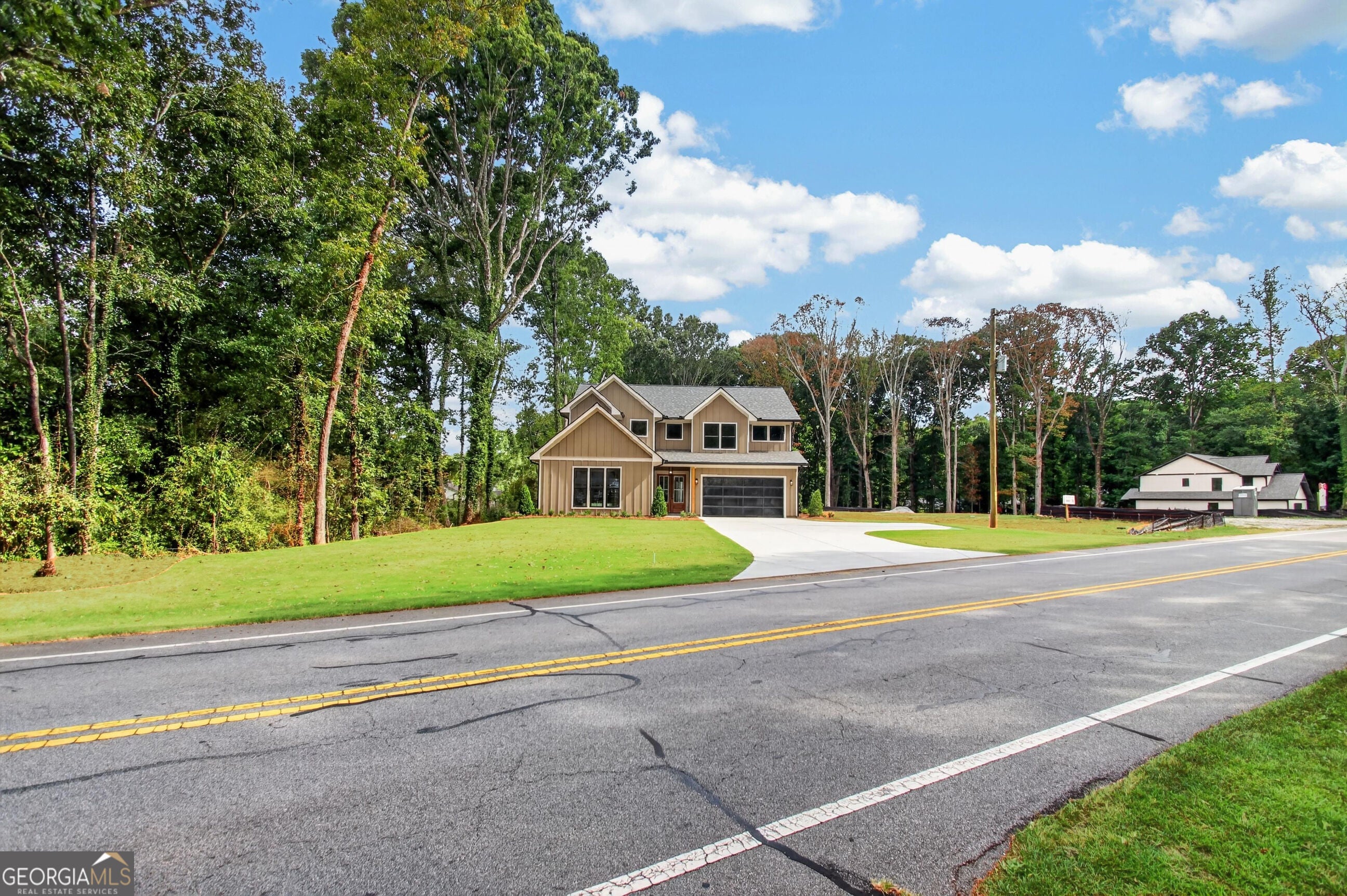 5572 Lilburn Stone Mountain RD