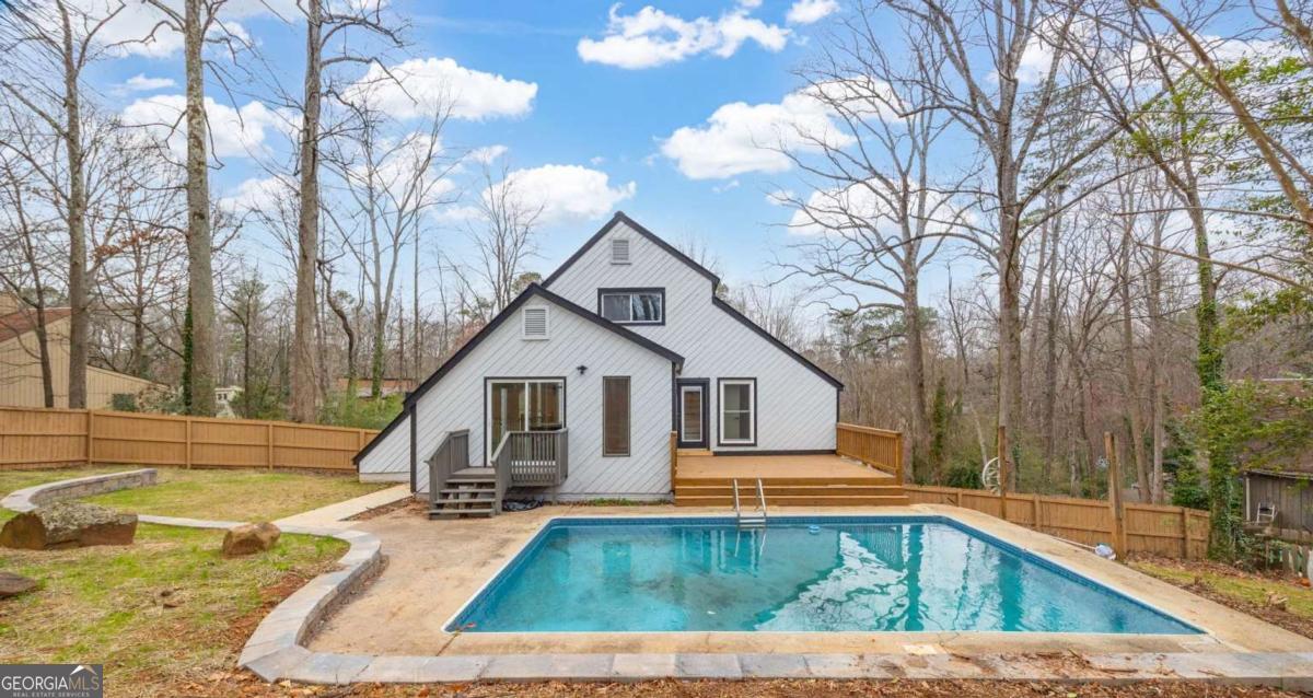 3213 Cedar Bluff DR NE