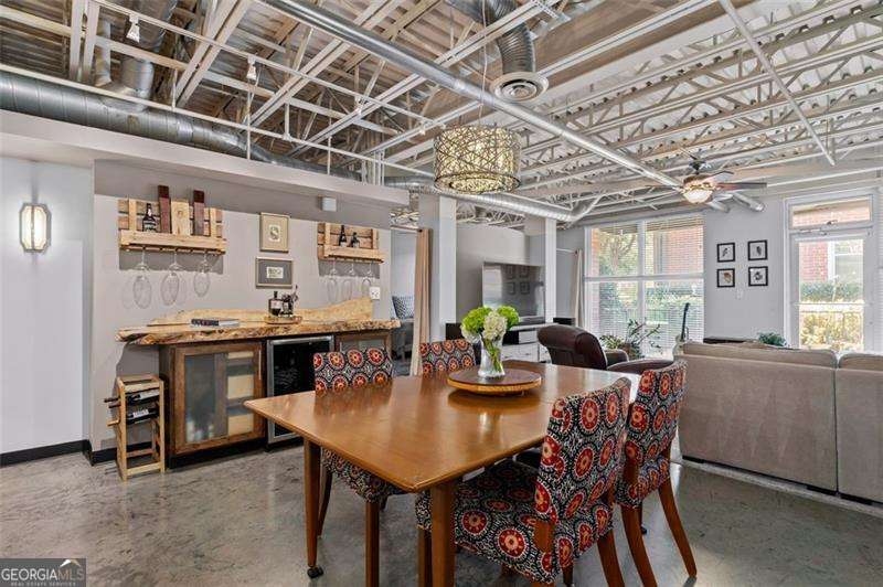 5200 Peachtree RD 3115