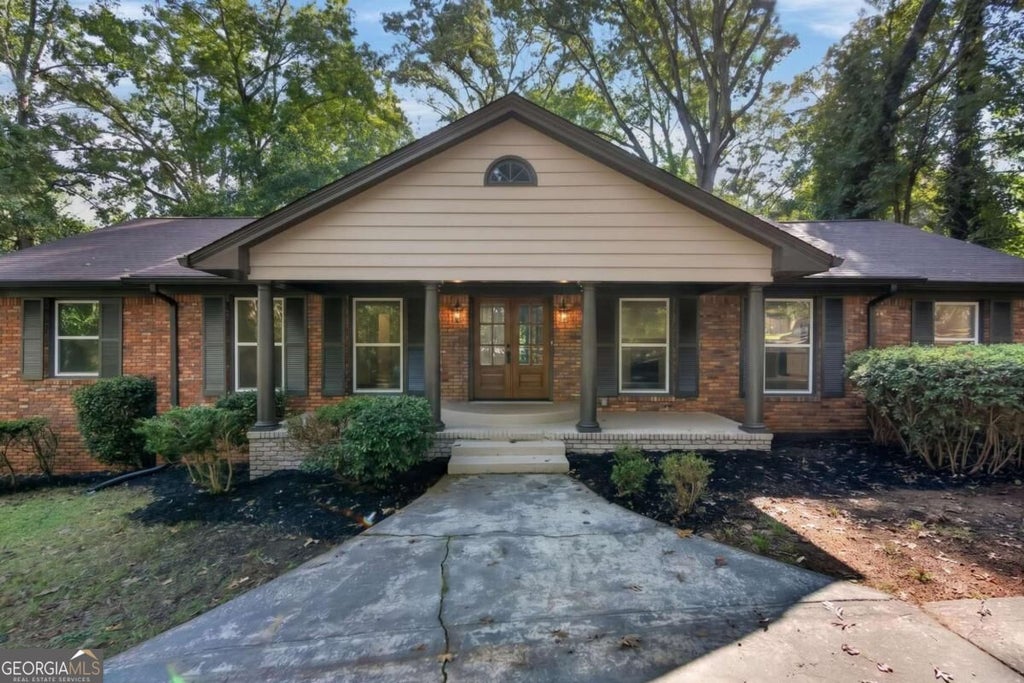 Photo of 878 Falcon Dr, Atlanta, GA 30311 (MLS # 10872277)