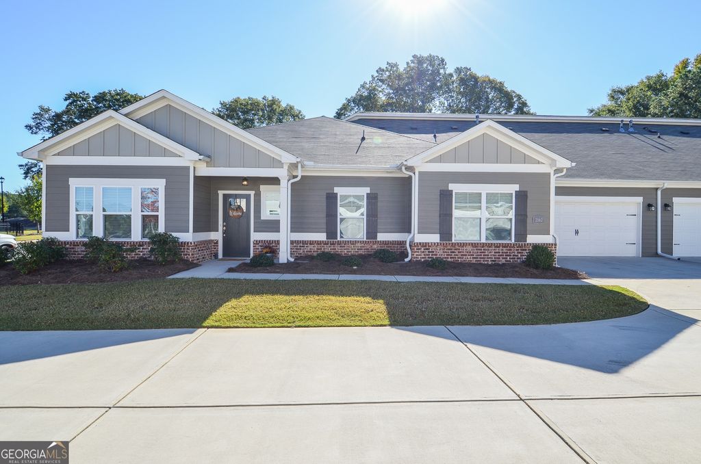 Photo of 2562 Rathburn Circle, Loganville, GA 30052 (MLS # 10723078)