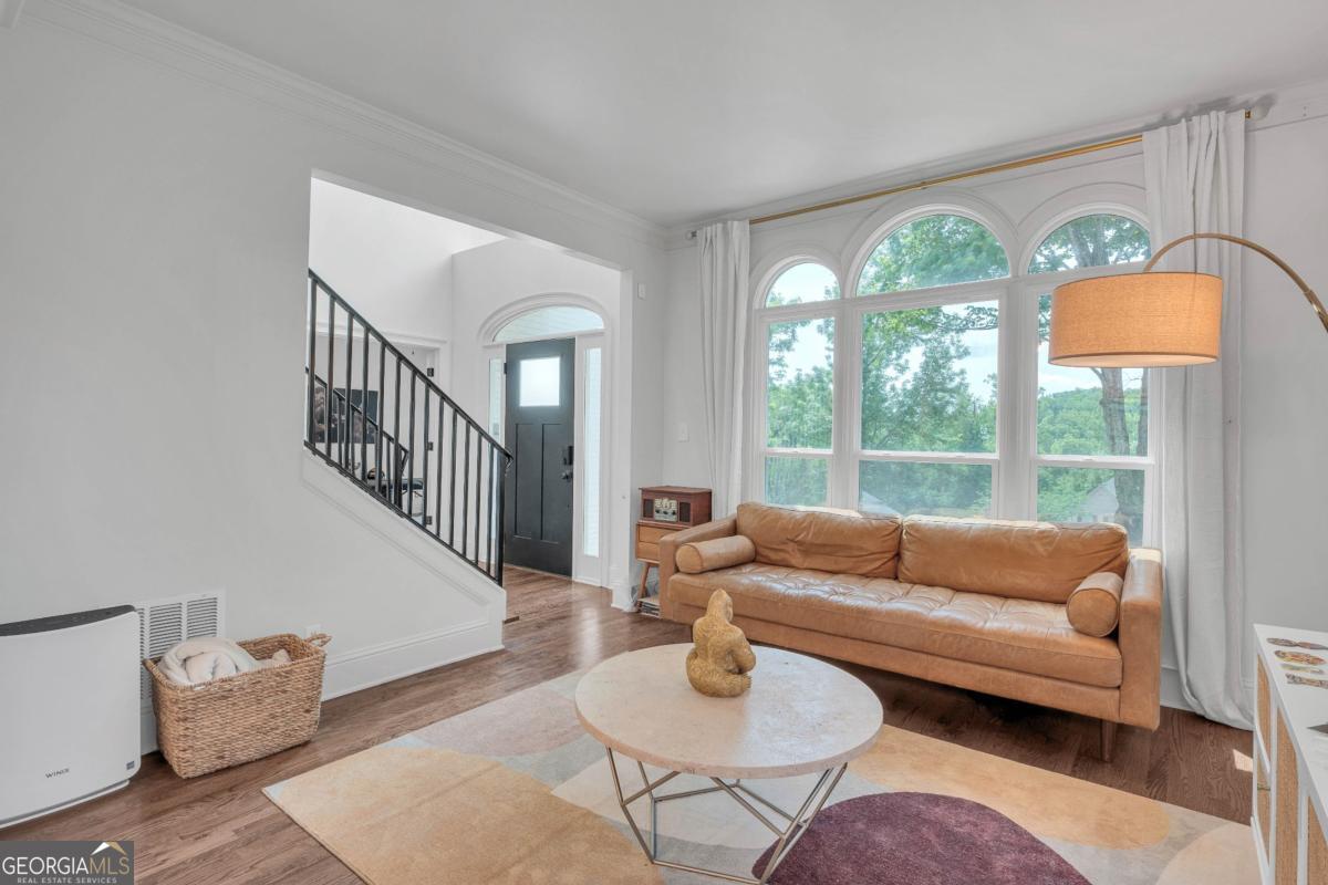 4221 Willow Oak DR