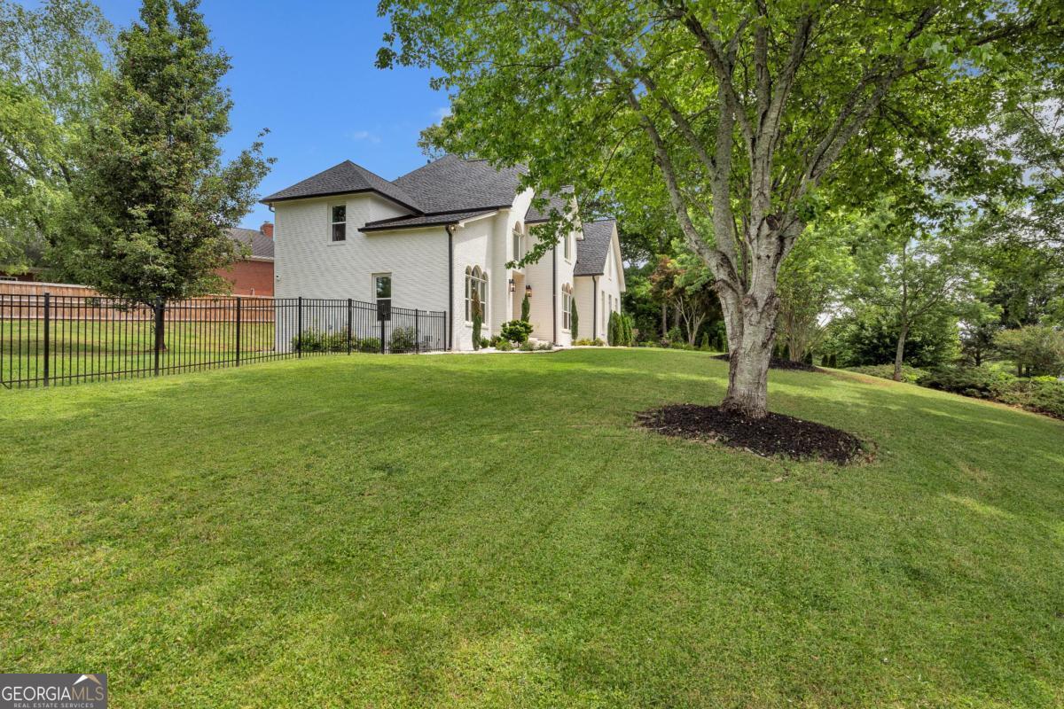 4221 Willow Oak DR