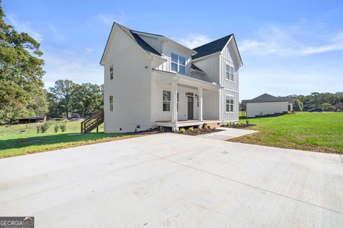 A home in Mount Airy