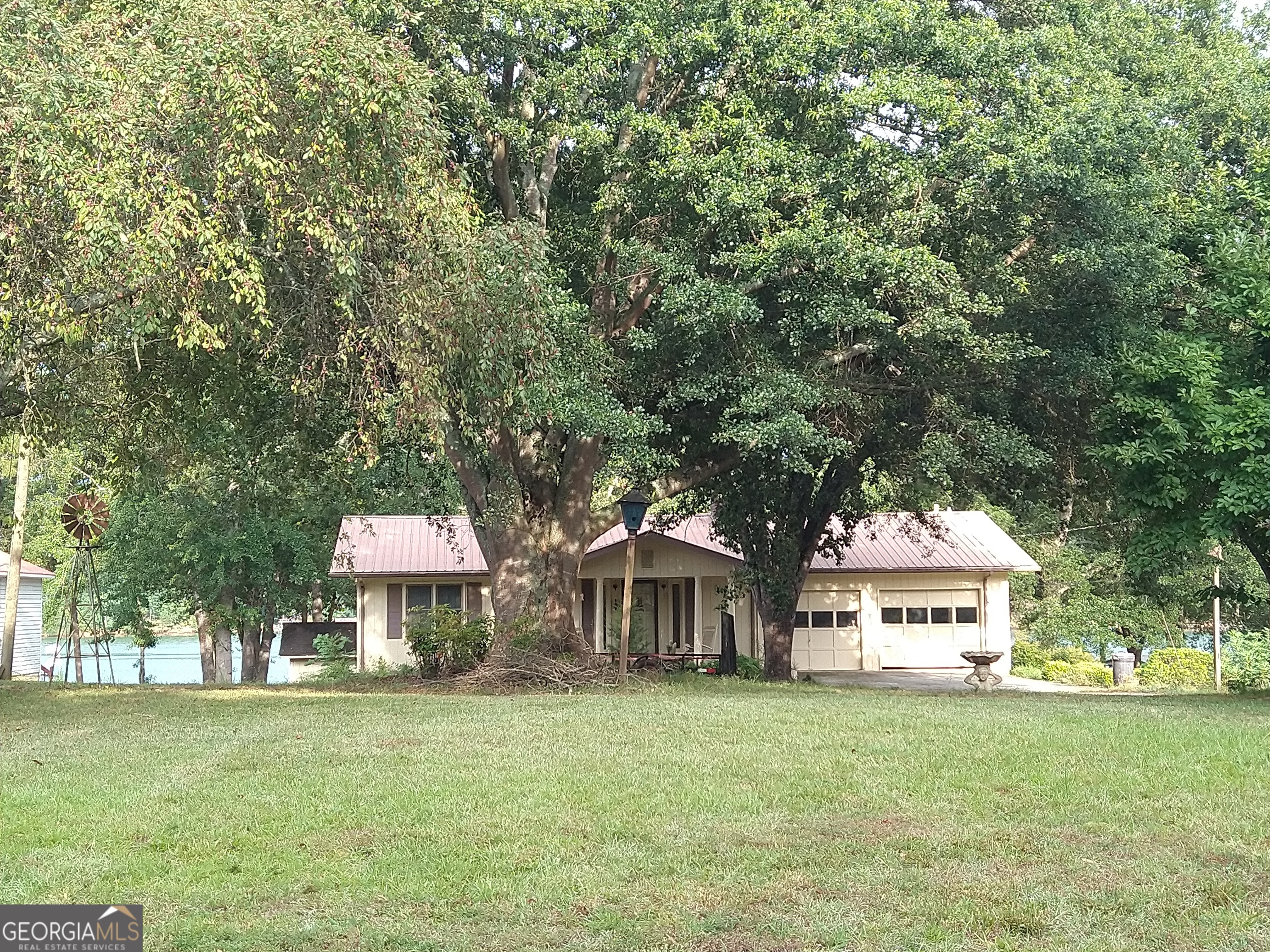 410 Cedar ST