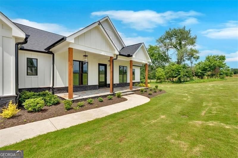 300 Eminence Peak