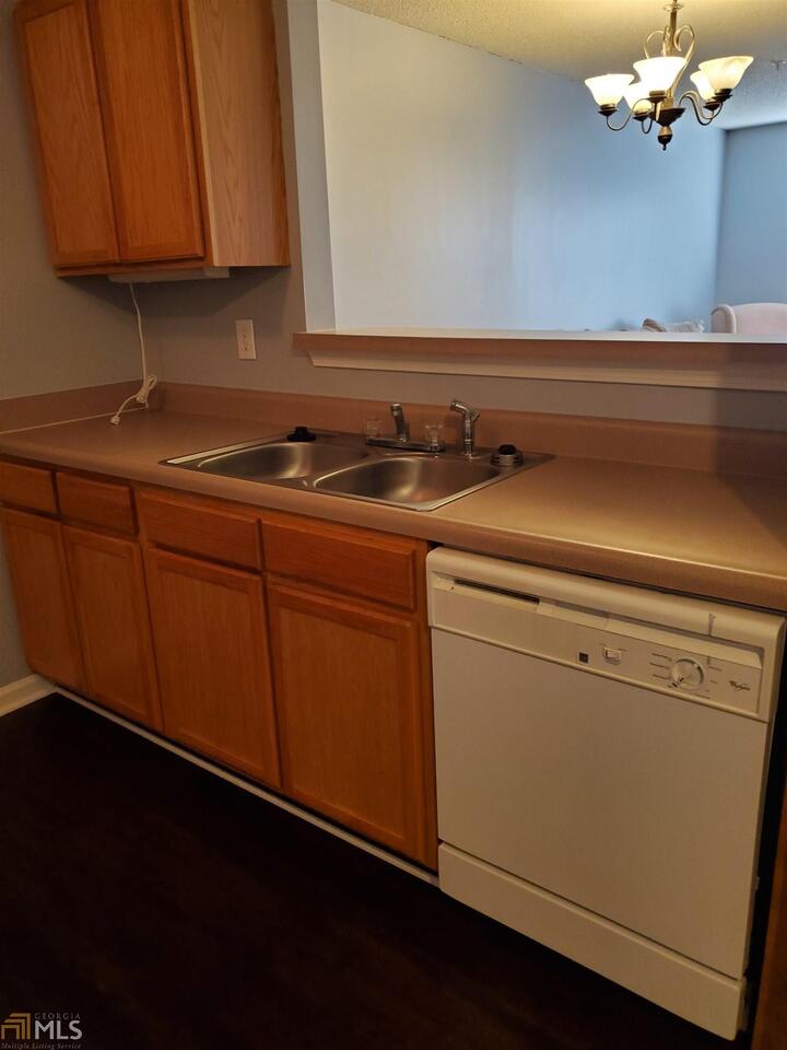 The Hawks Nest - Residential Lease