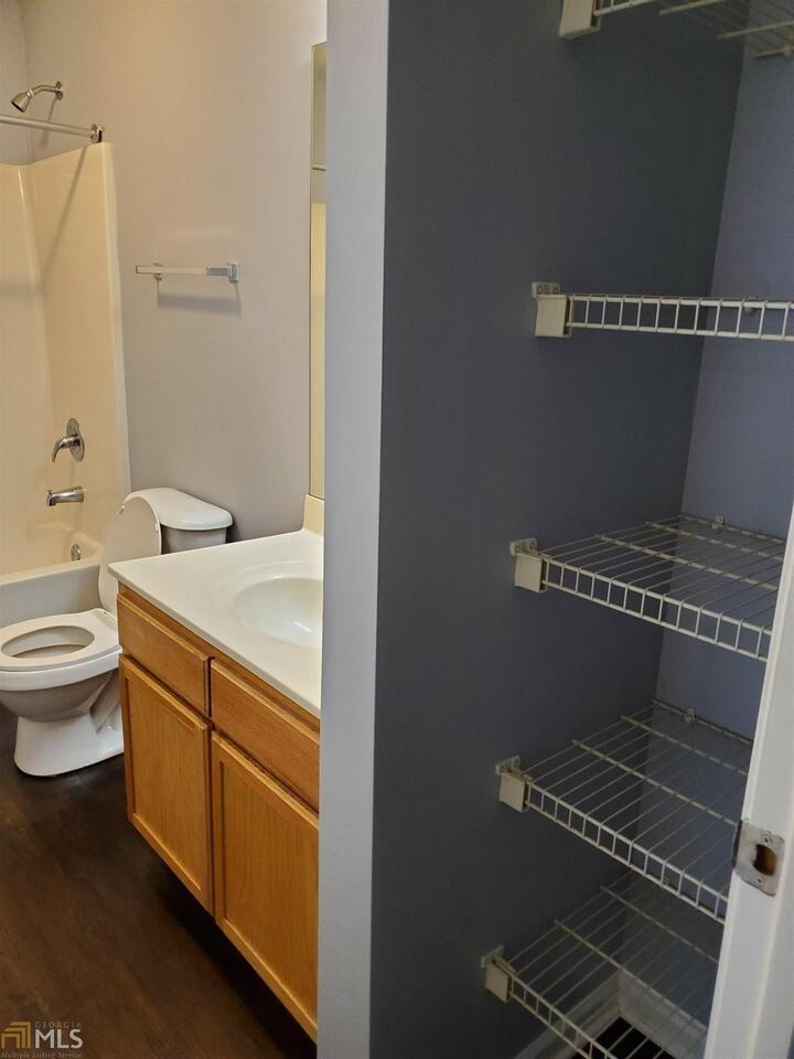 The Hawks Nest - Residential Lease