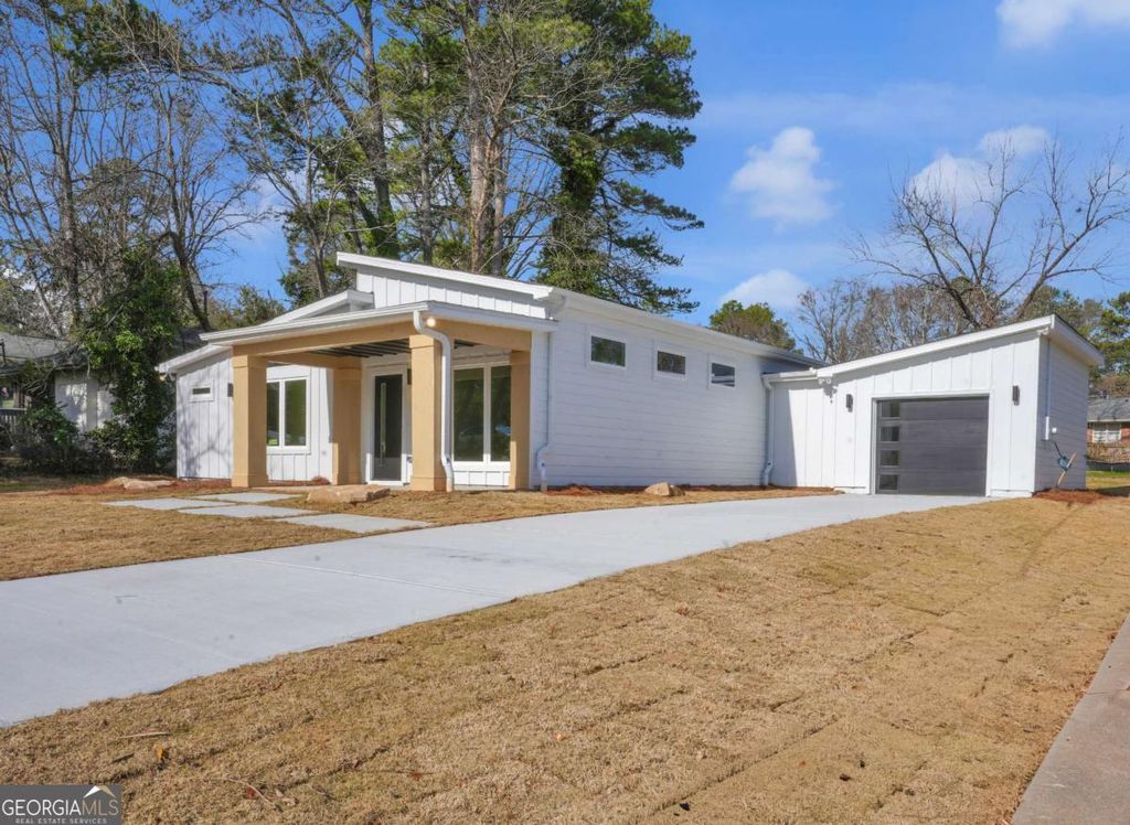 Photo of 2832 Mitchell Place, Decatur, GA 30032 (MLS # 10673976)