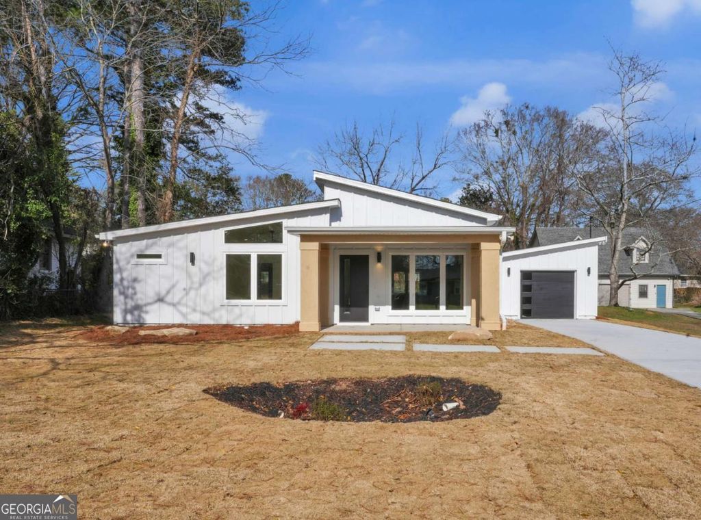 Photo of 2832 Mitchell Place, Decatur, GA 30032 (MLS # 10673976)