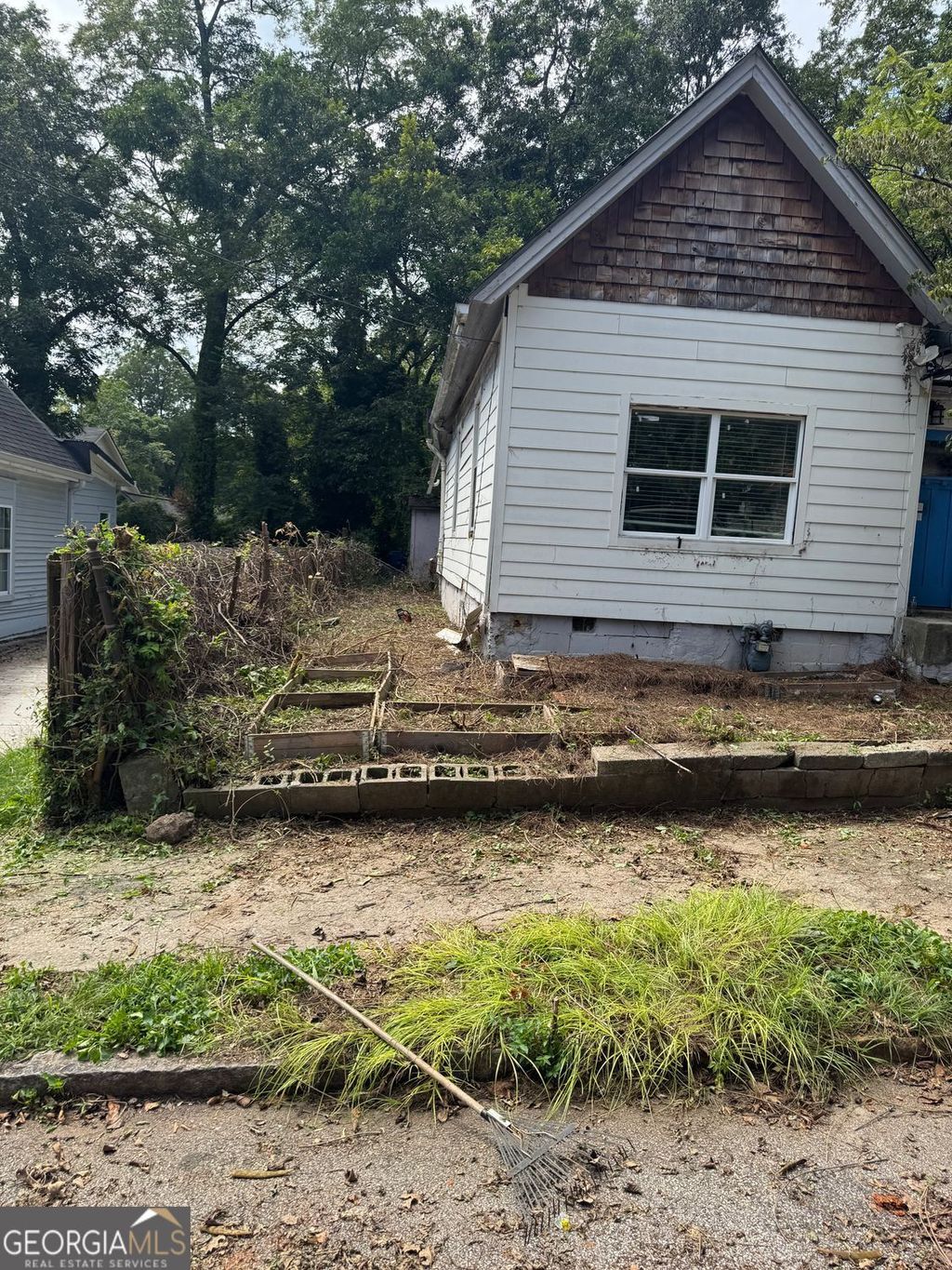 Photo of 997 Ira Street SW, Atlanta, GA 30310 (MLS # 10668283)