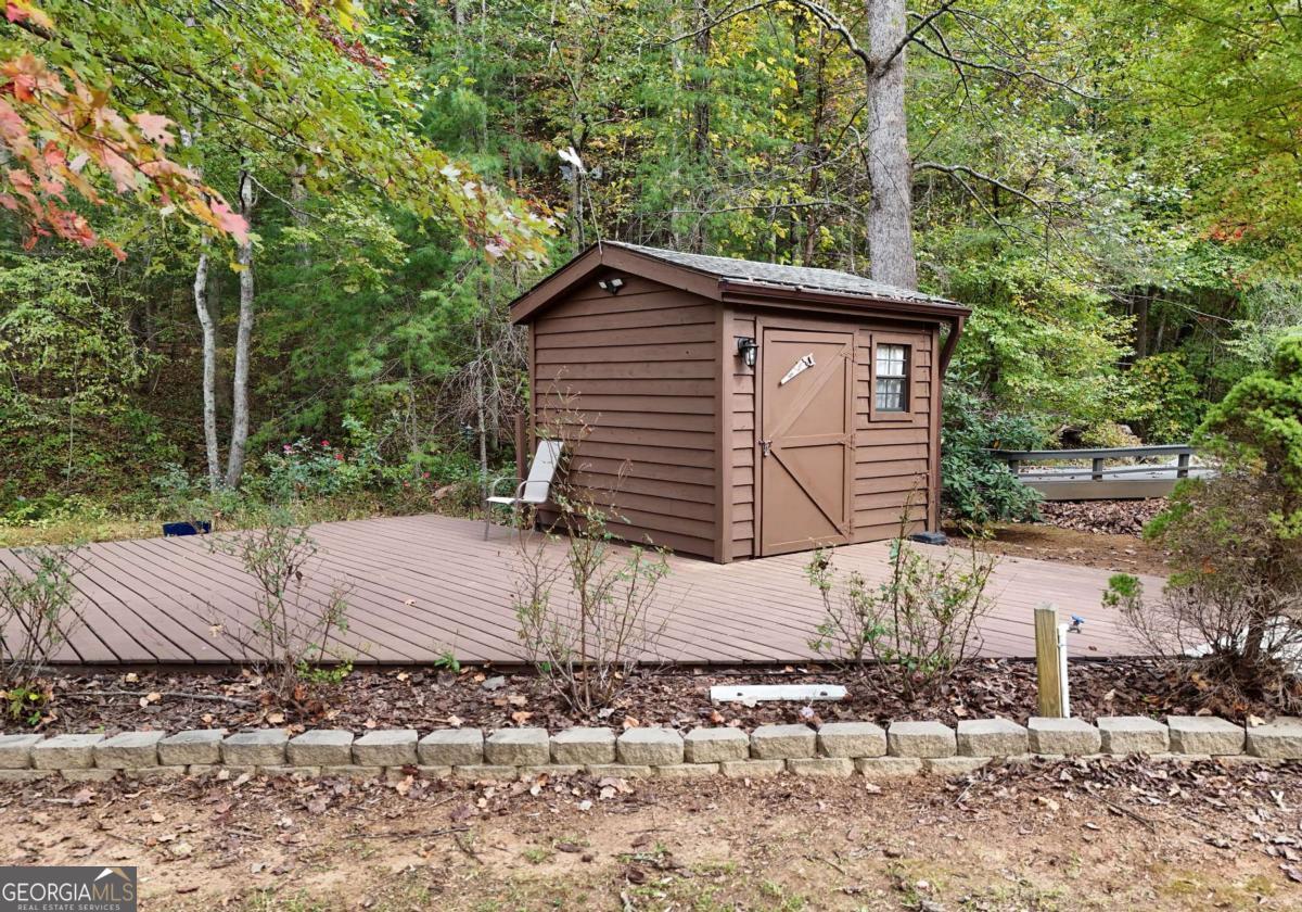 278 Flora LN
