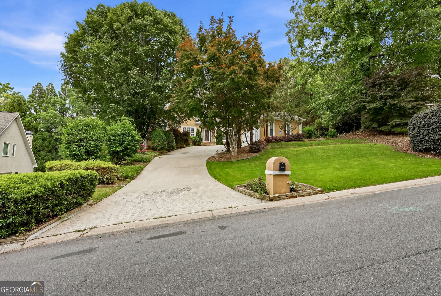1964 Fields Pond DR