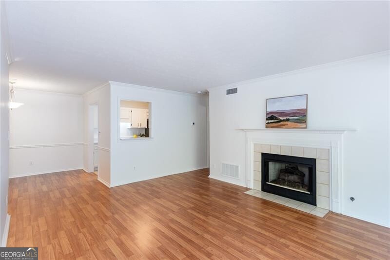 307 BERKELEY WOODS DR