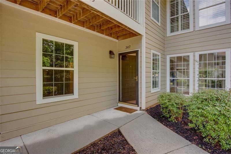 307 BERKELEY WOODS DR