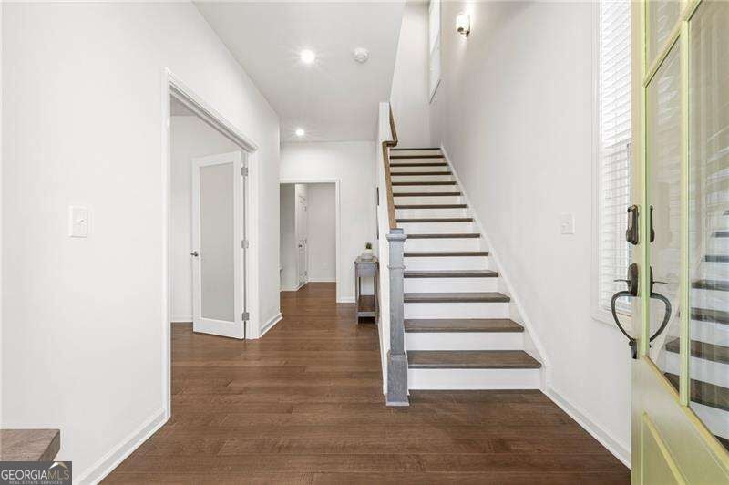6710 Whitman WALK