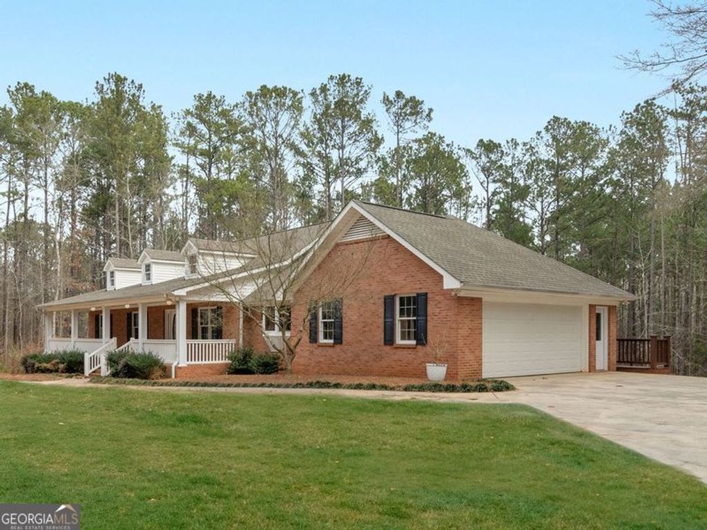 Photo of 305 Riverbend Drive, McDonough, GA 30252 (MLS # 10722176)