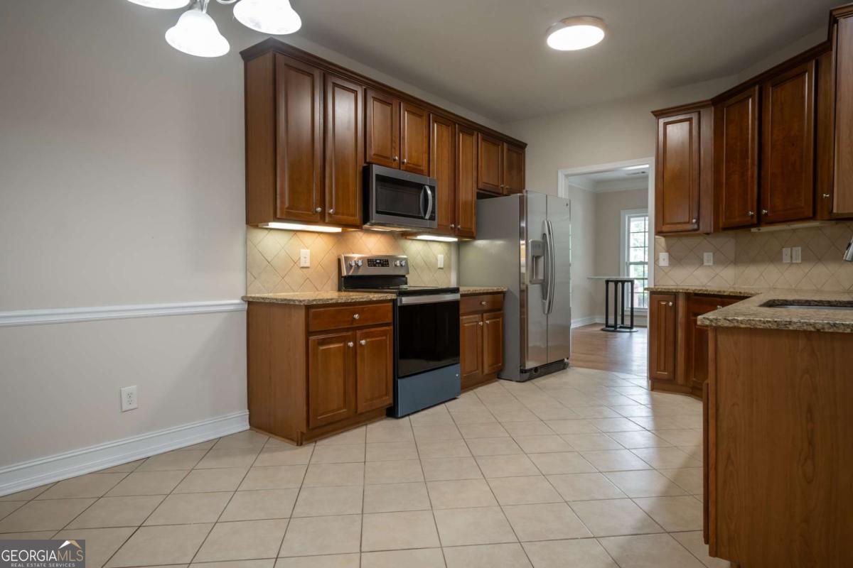 351 Hampton Park DR