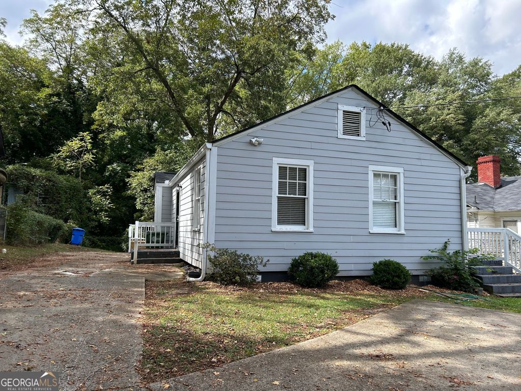 Photo of 441 Holderness Street SW, Atlanta, GA 30310 (MLS # 10756892)