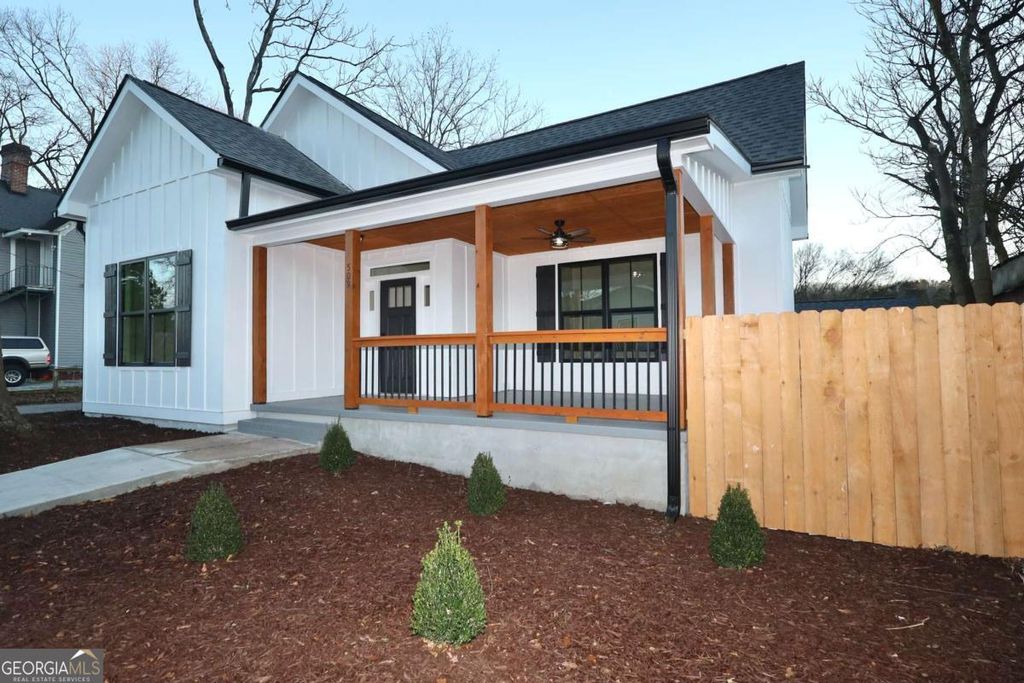 Photo of 509 College Street, Rockmart, GA 30153 (MLS # 10758422)
