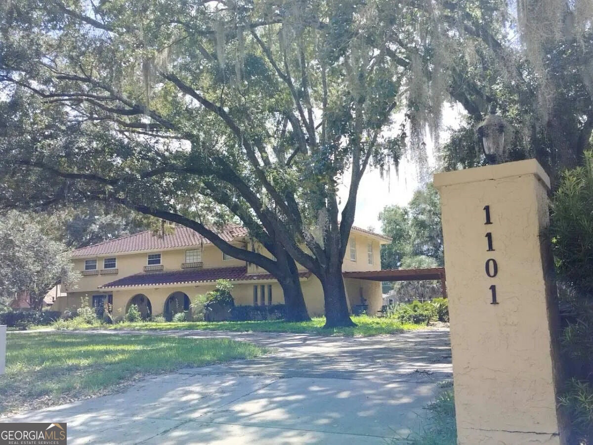 1101 Mendonsa RD