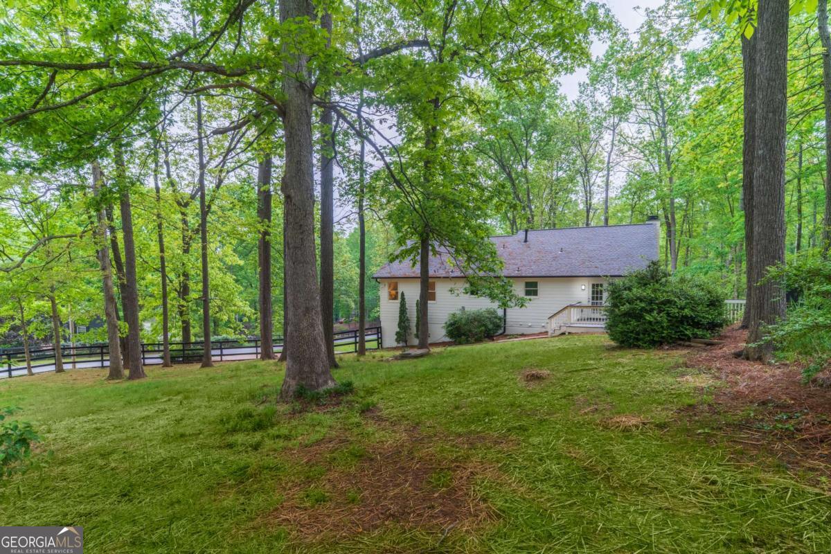607 Hickory Creek LN