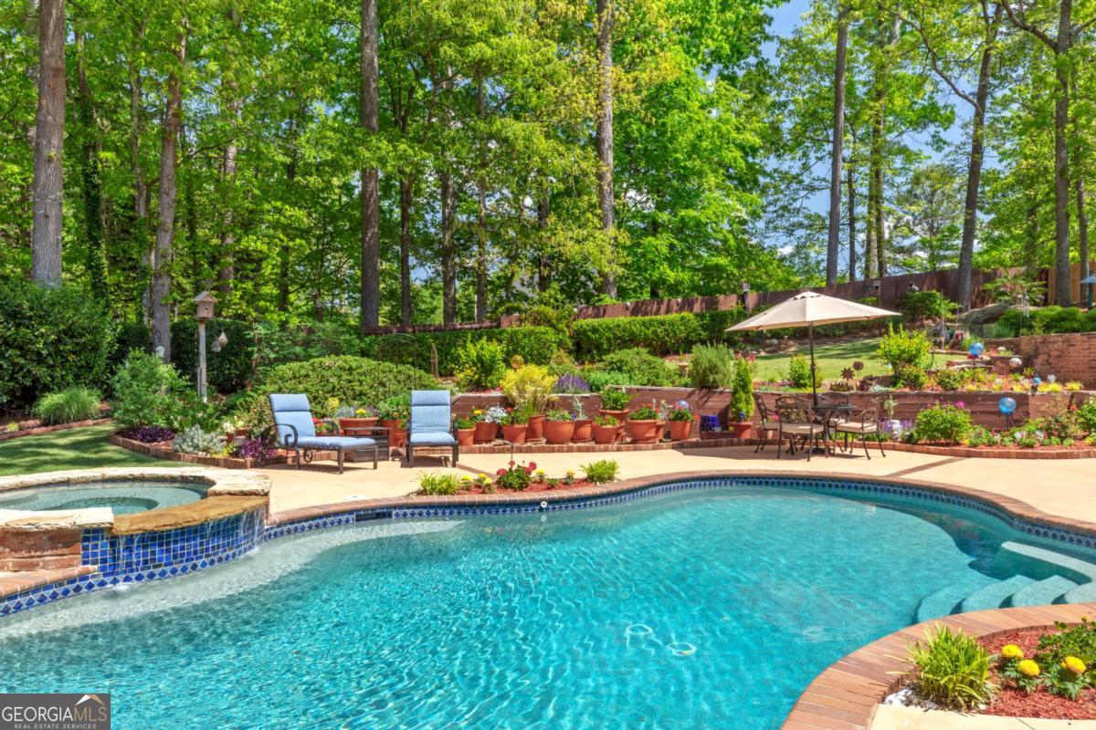 817 Jami CT