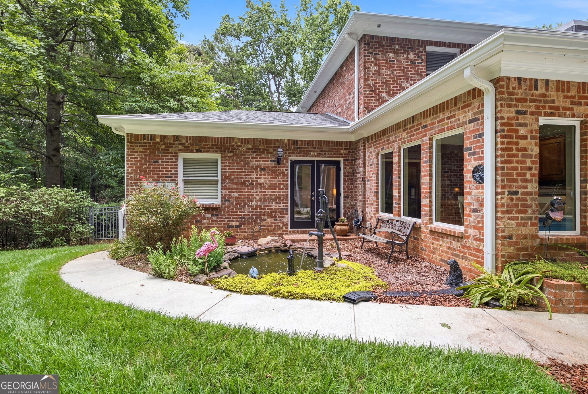 661 Wellington DR