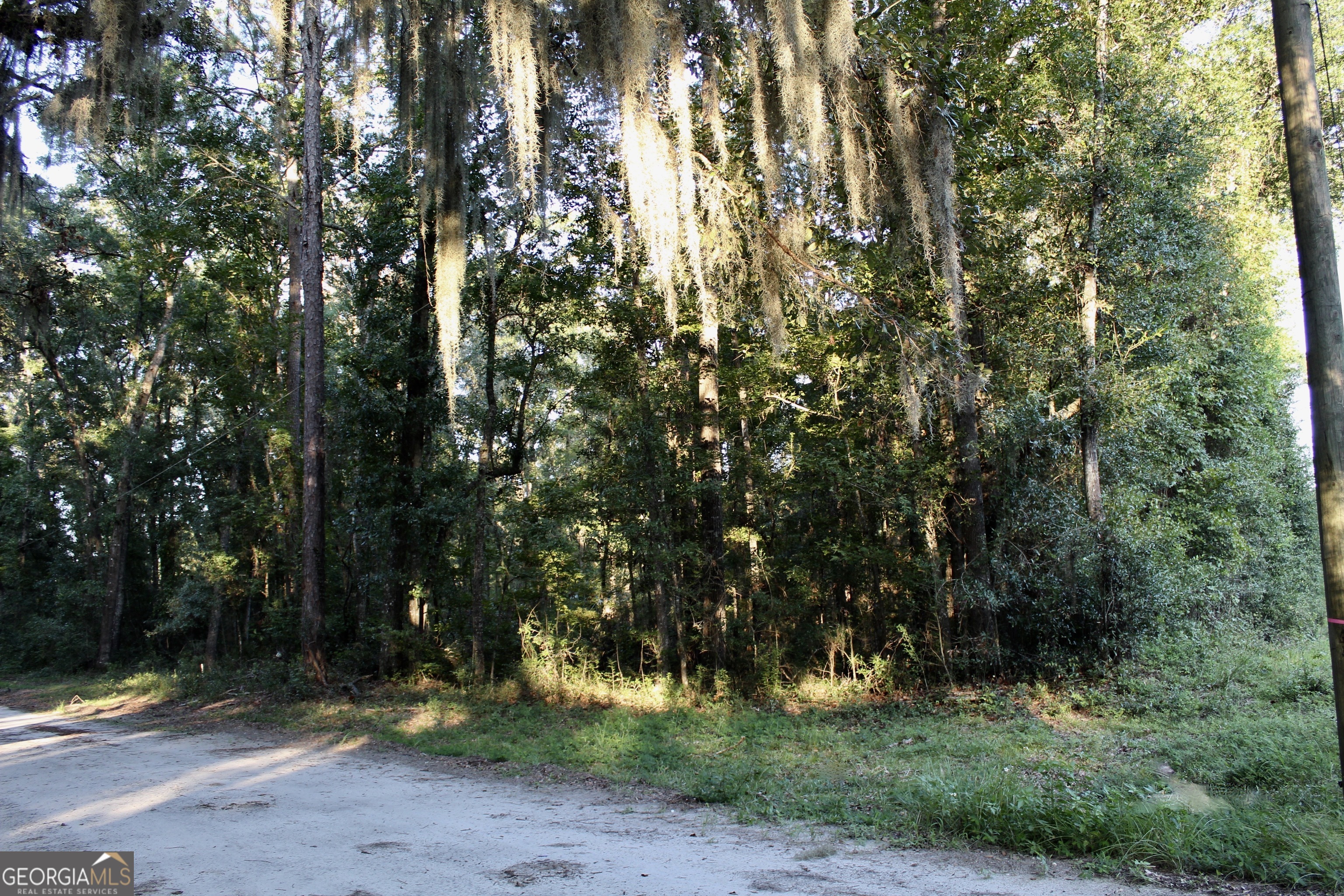 1022 Harmony Hill LN NE