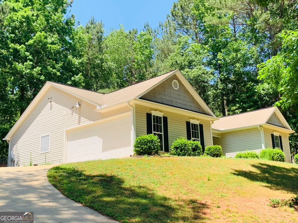 Photo of 108 Philmont Court, Lagrange, GA 30240 (MLS # 10771706)