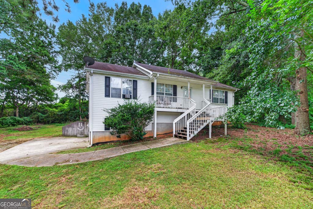 Photo of 579 Edna Street, Villa Rica, GA 30180 (MLS # 10824027)
