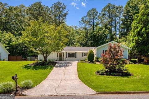 340 Monivea LN Roswell GA 30075