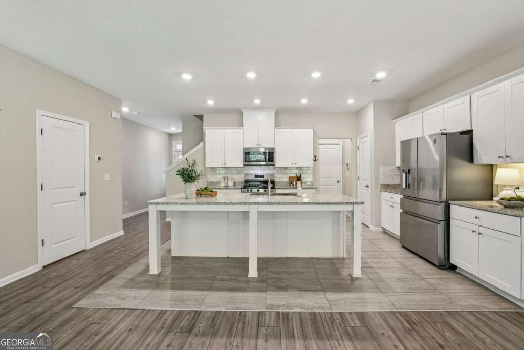 Photo of 1930 Lanier Harbor Point, Buford, GA 30518 (MLS # 10741033)