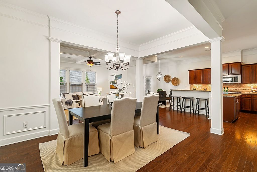 Photo of 828 Northam Lane, Atlanta, GA 30342 (MLS # 10679064)