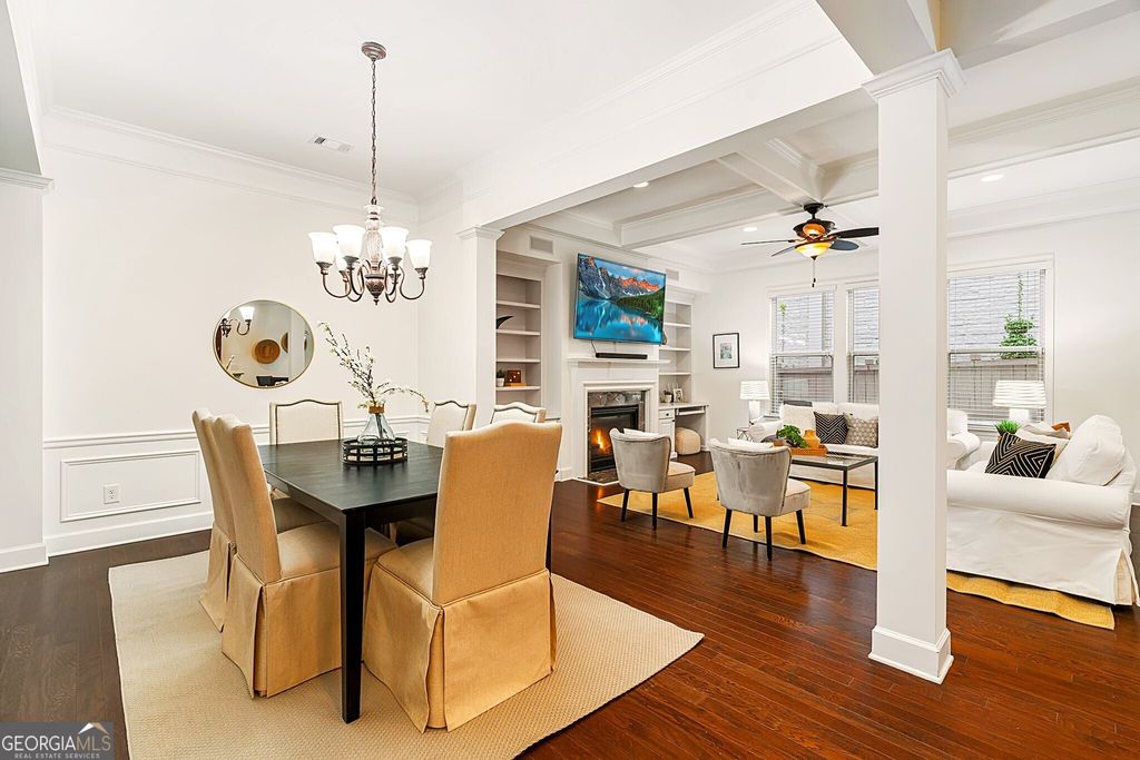 Photo of 828 Northam Lane, Atlanta, GA 30342 (MLS # 10679064)