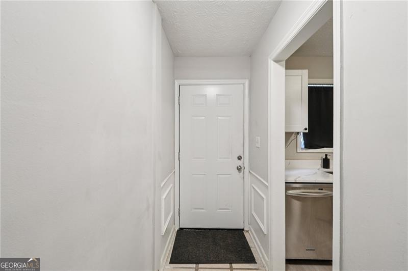 3943 Henry CT