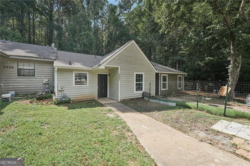 3943 Henry CT