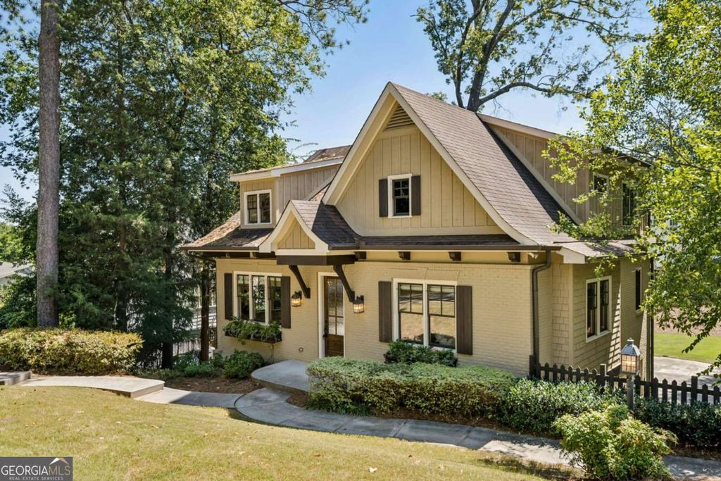 Photo of 279 Lakeview Avenue NE, Atlanta, GA 30305 (MLS # 10700368)