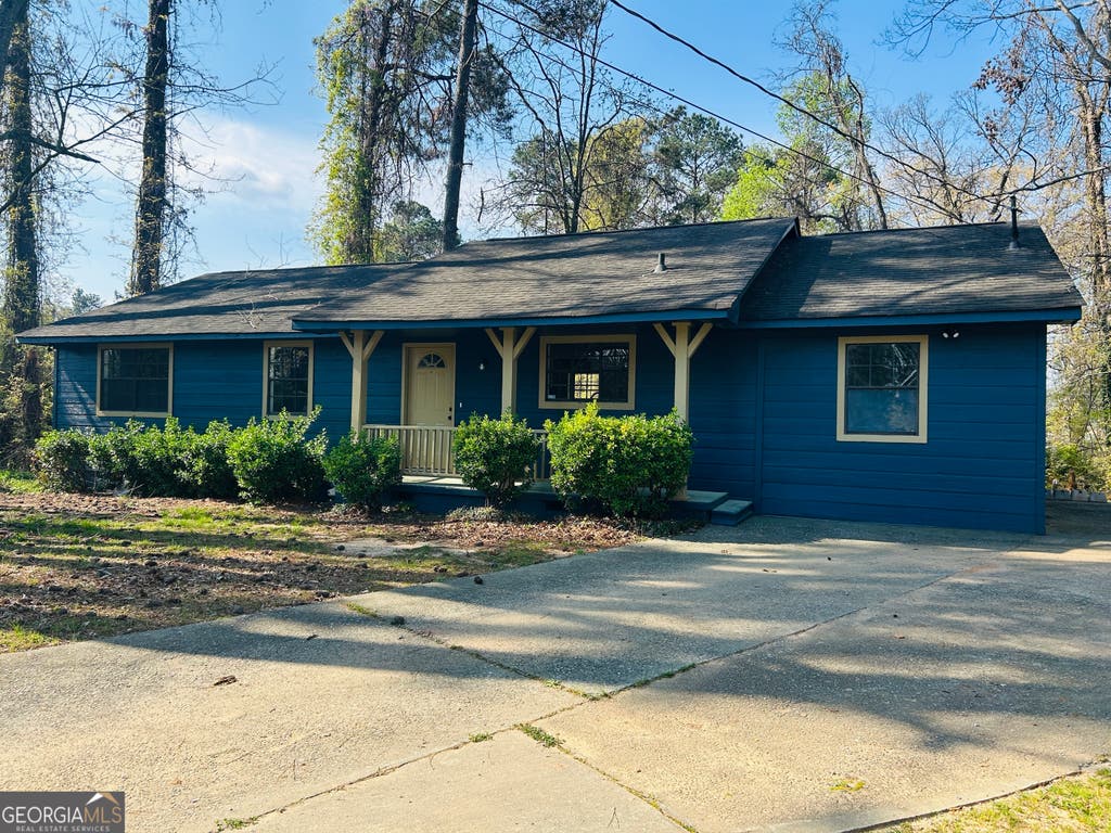 Photo of 6165 Radford Drive, Riverdale, GA 30296 (MLS # 10810399)