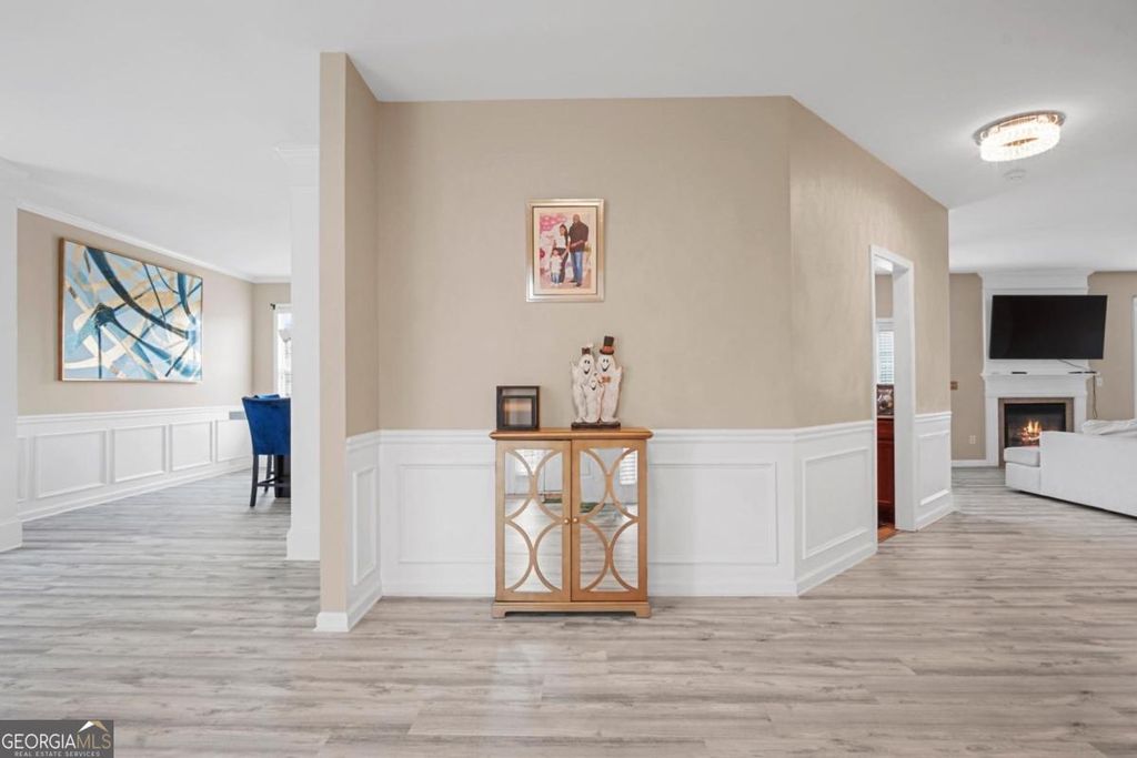 Photo of 735 Stillrock Drive SW, Atlanta, GA 30331 (MLS # 10685388)