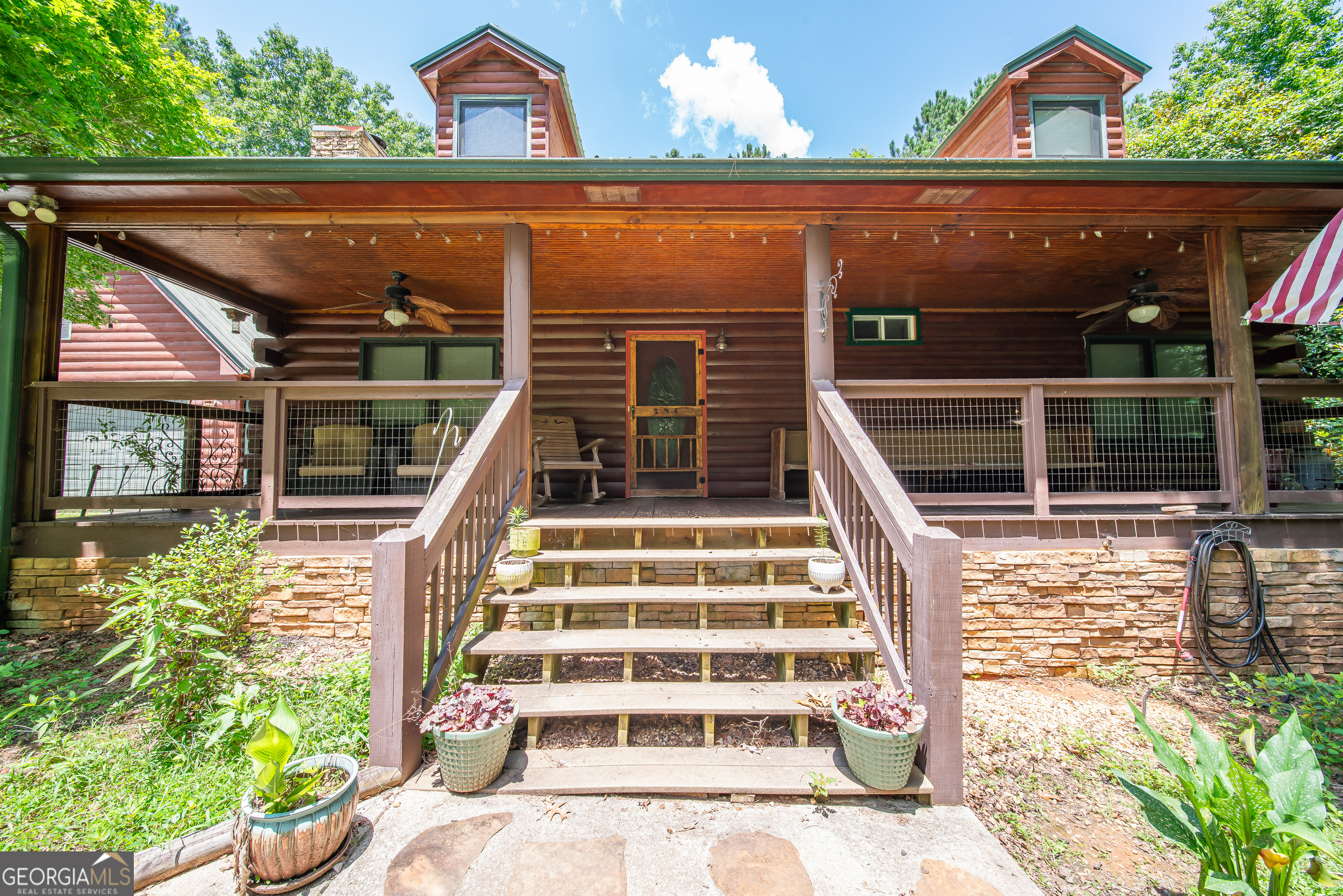 149 Savior LN