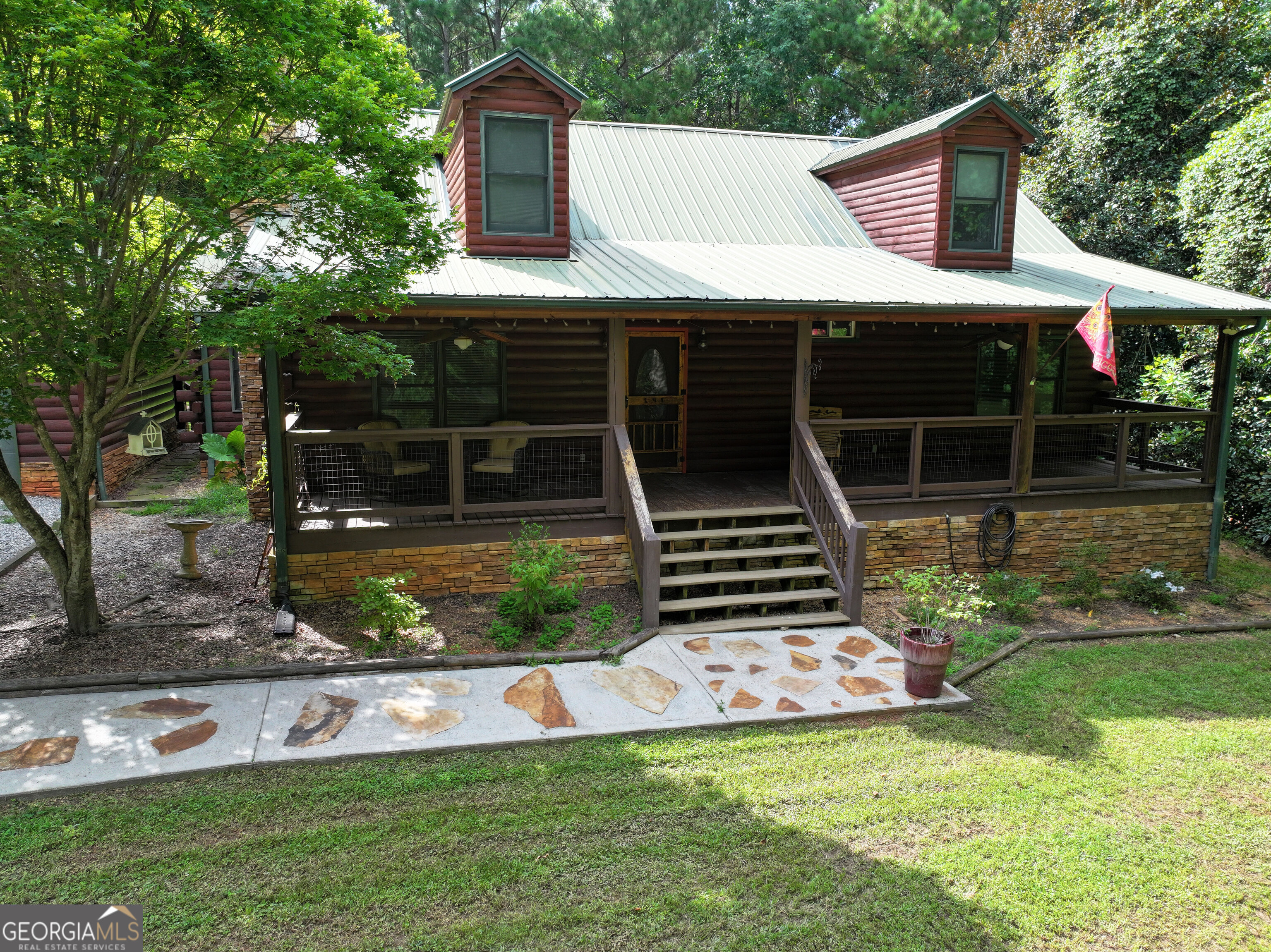 149 Savior LN