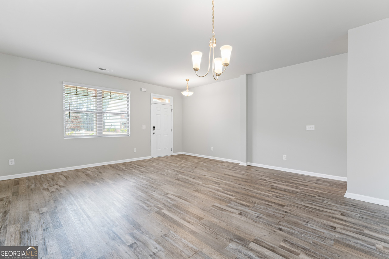 8069 Louis DR
