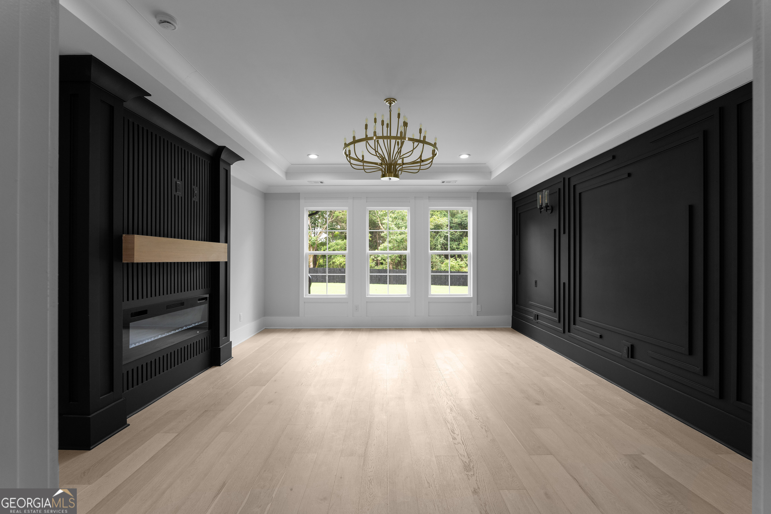 The Manor at Smithtown - Residential