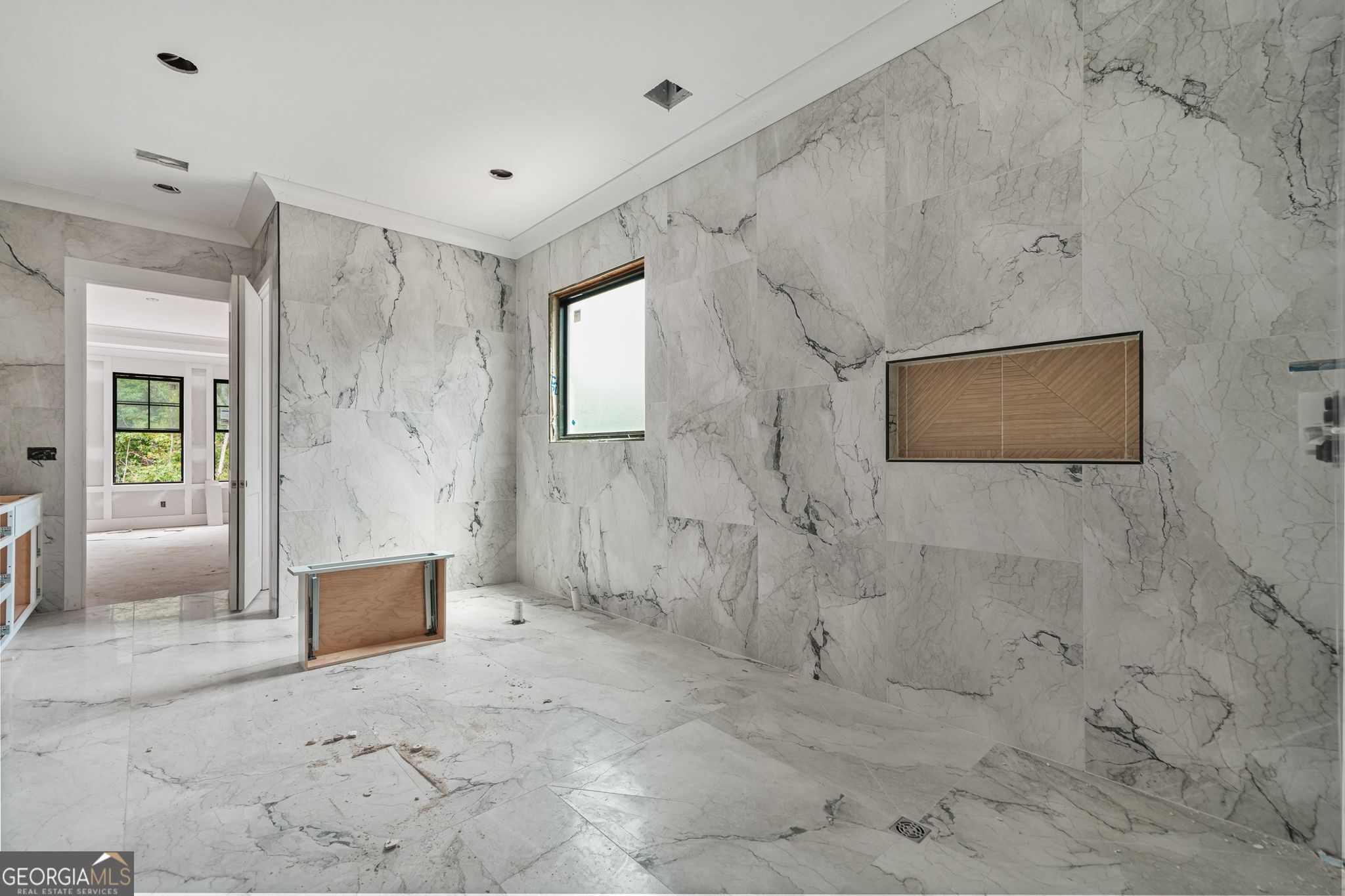 The Manor at Smithtown - Residential